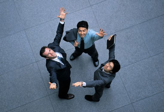 美联储政策预期与市场分歧加剧 美元指数七周新低震荡