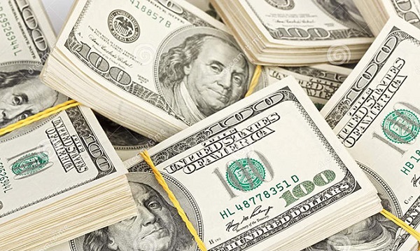 欧元兑美元汇率跌破平价 欧盟企业却高兴不起来了